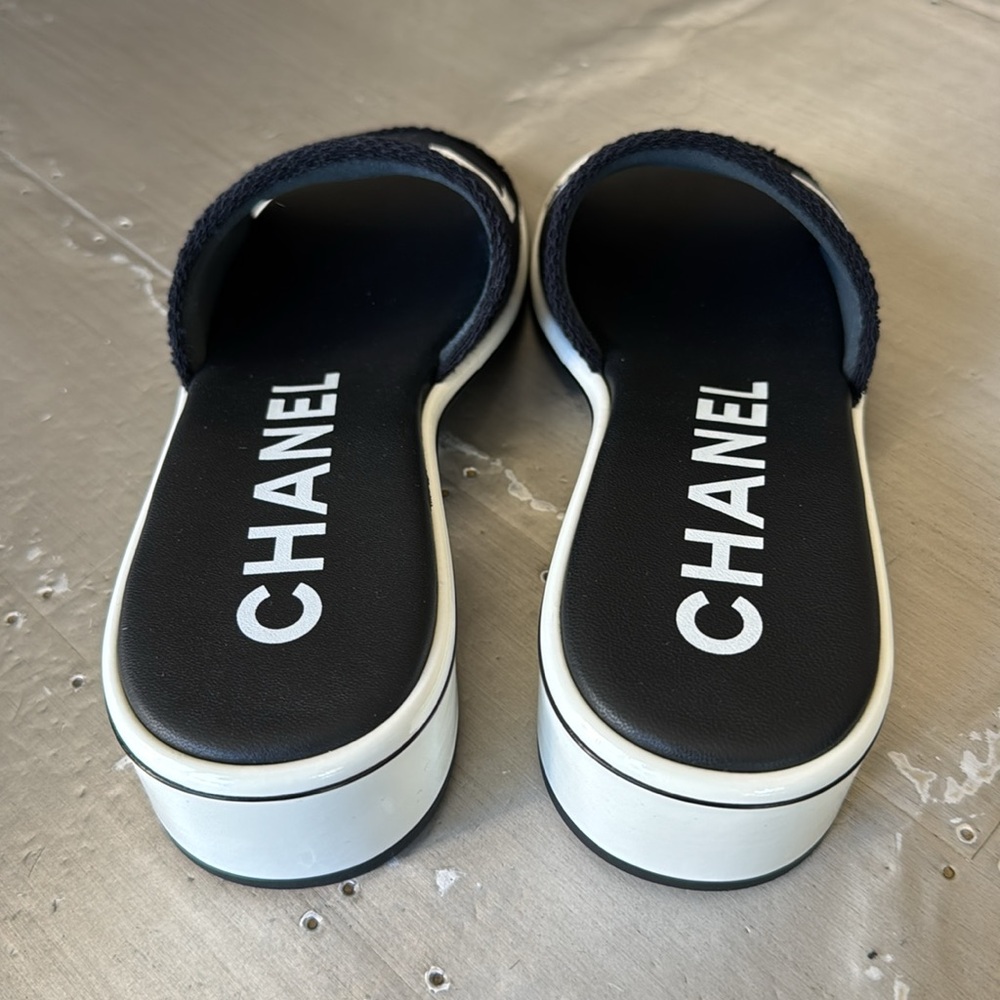 Chanel 24c black white logo slide sandal mules with box sz 39 - Picture 4 of 9